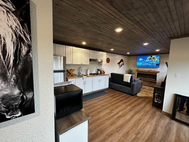 Flight Lounge bedroom